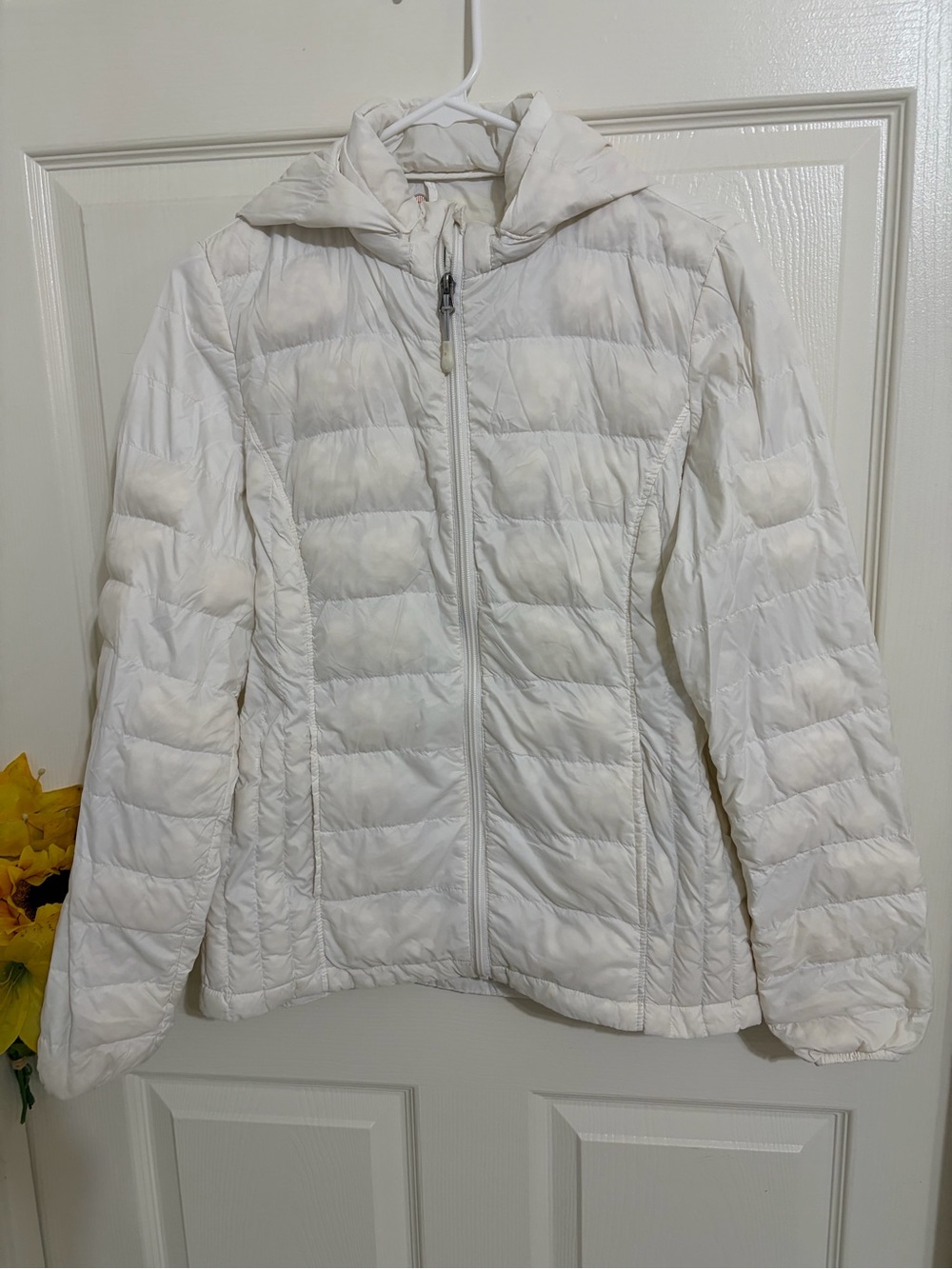 Women's White Quilted Hooded Puffer Jacket